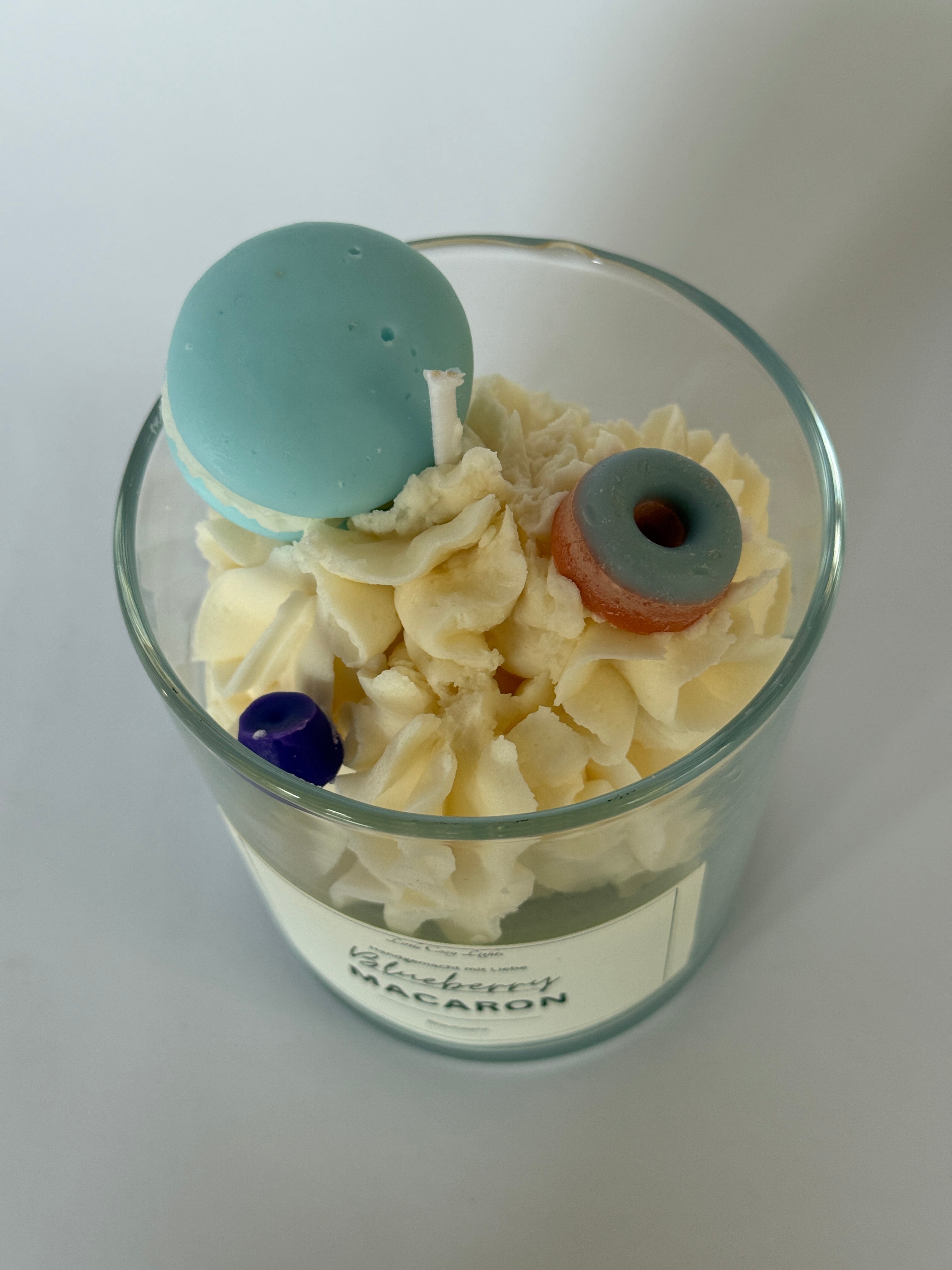 Blueberry Macaron Dessert-Kerze